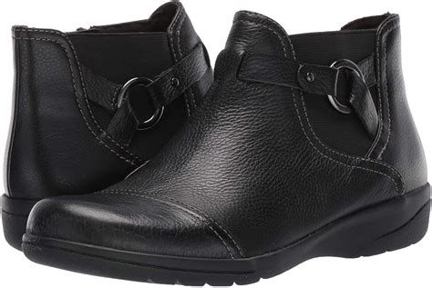 clarks ladies black boots